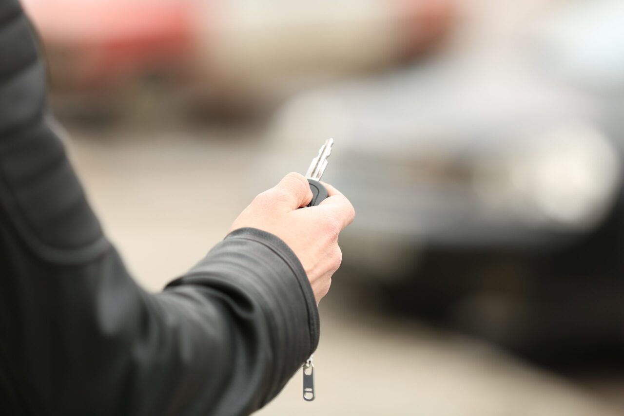 Можно ли ездить на машине, в отношении которой есть запрет на регистрационные действия 7 Можно ли ездить на машине, в отношении которой есть запрет на регистрационные действия