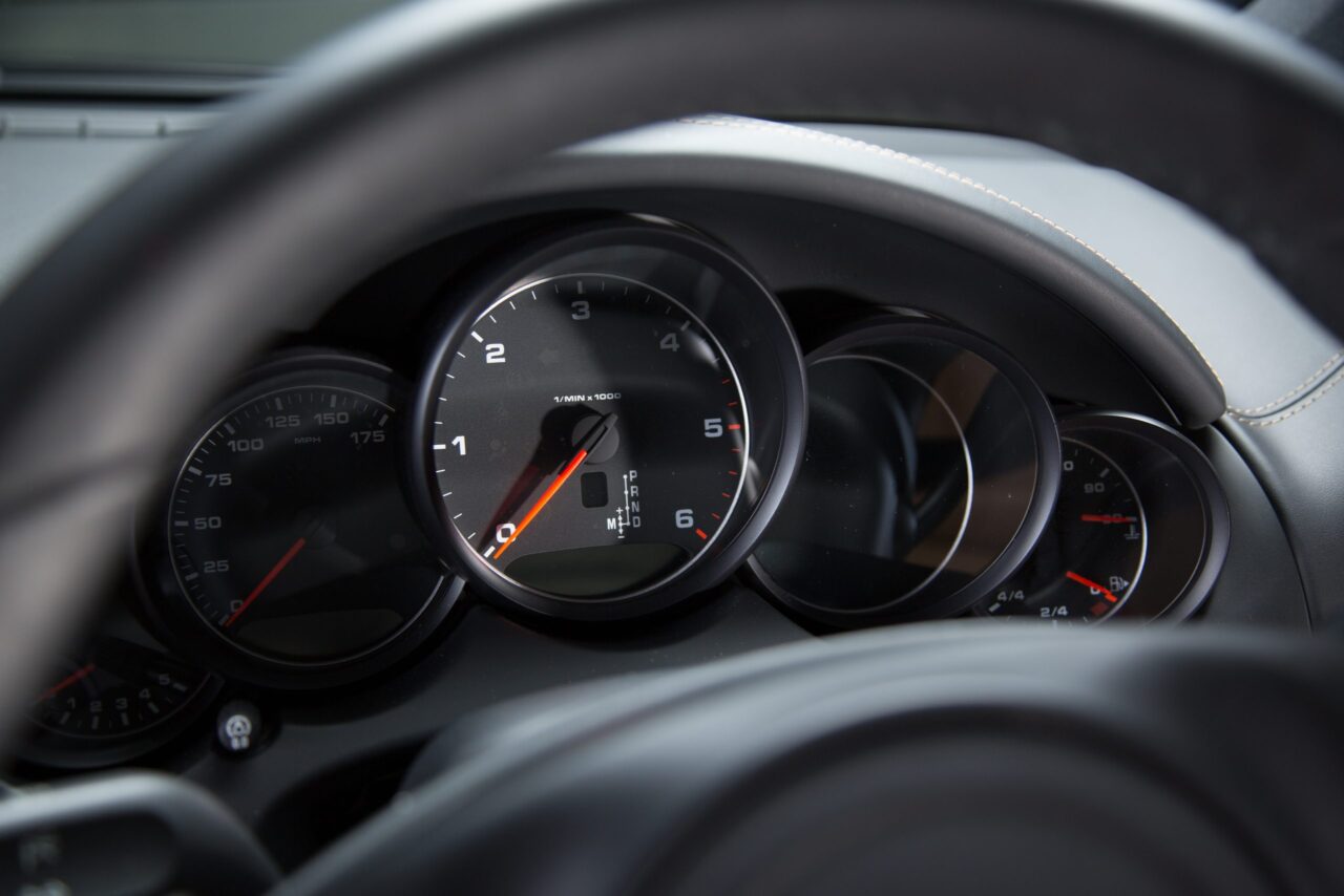 Оценка ущерба автомобиля после ДТП - порядок проведения независимой экспертизы