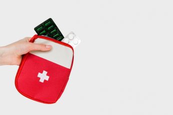 Что входит в автомобильную аптечку нового образца в [year] году - перечень лекарств