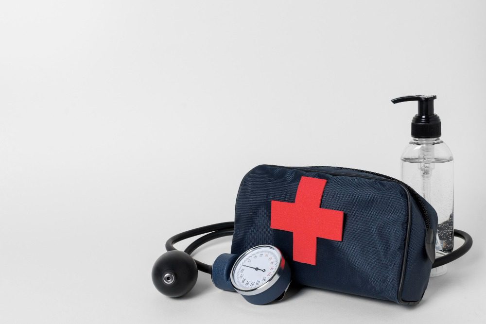 Что входит в автомобильную аптечку нового образца в 2026 году - перечень лекарств